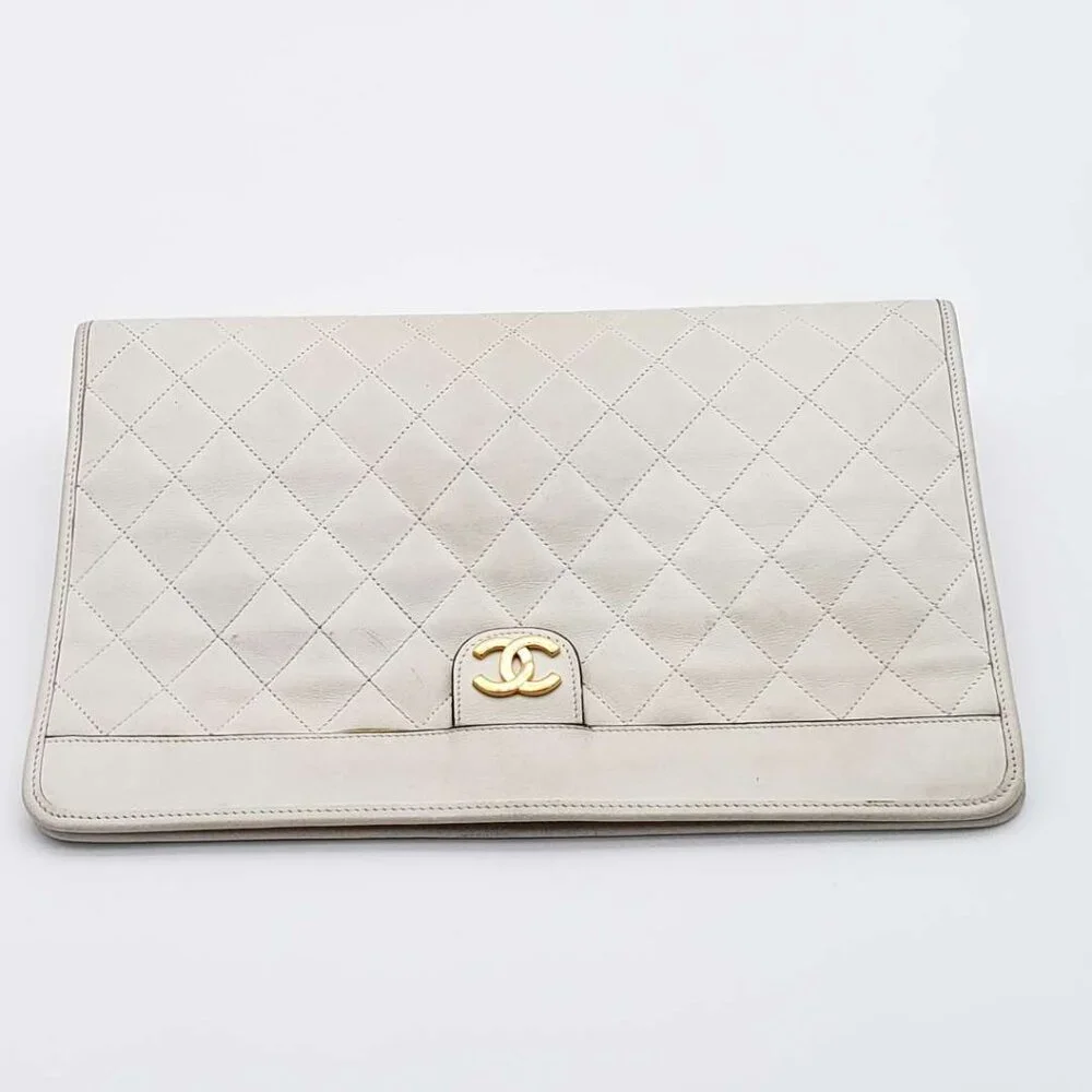 100% Authentic CHANEL Classic Leather Clutch Bag 500-101424 - Picture 3 of 16